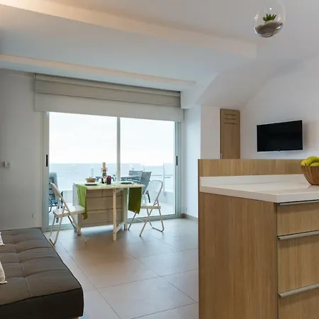 Living Canteras Homes - Front-line *